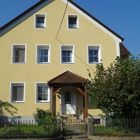 Apartment With 2 Rooms, Kitchen, Dining And Garden *