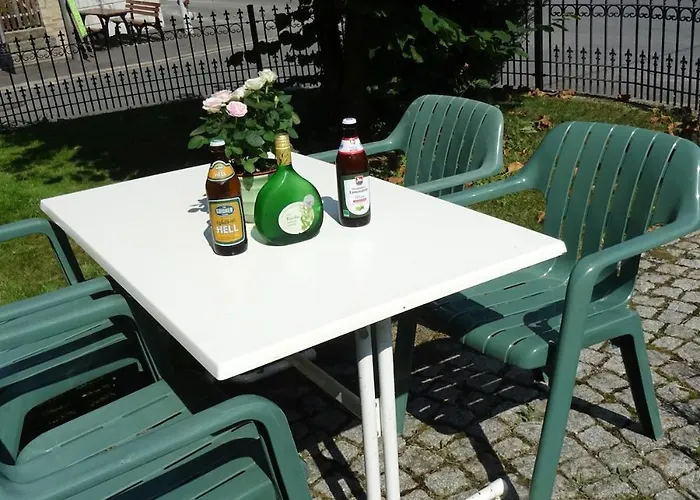 With 2 Rooms, Kitchen, Dining And Garden Appartement